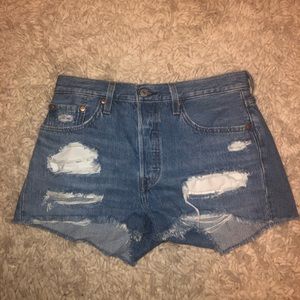 NWT 501 LEVI SHORTS